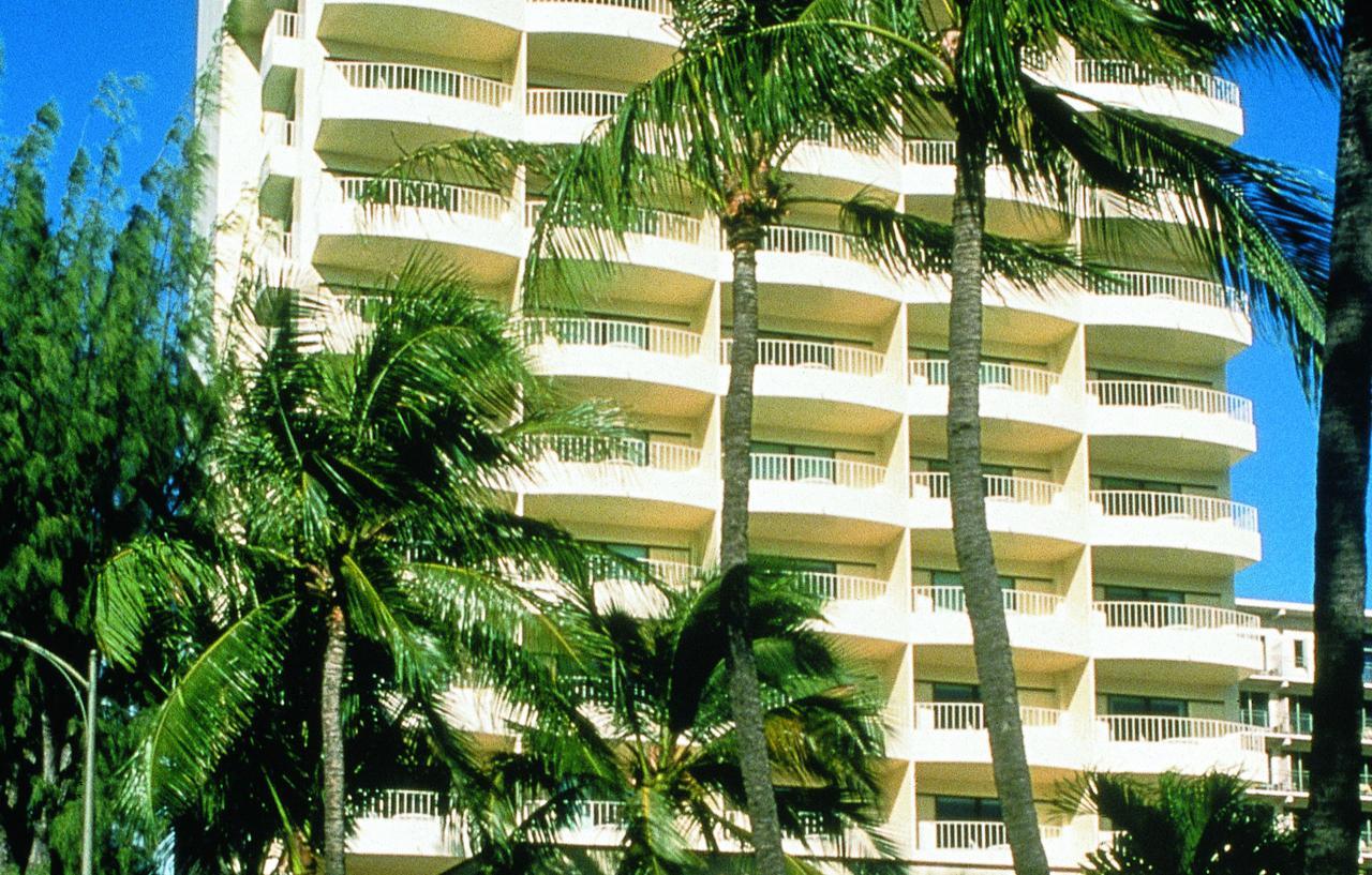 Lotus Honolulu At Diamond Head Hotel Exterior photo